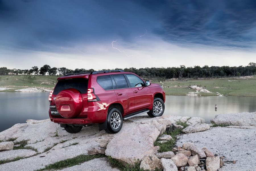  Toyota Land Cruiser Prado VX (150) 2017 года  (AU) (фото 11 из 12)